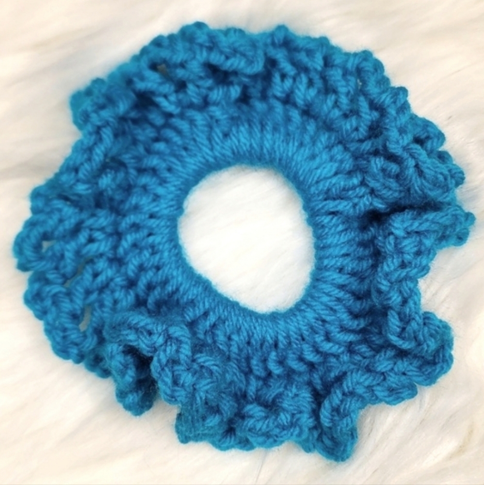 Handmade Textured Crocheted Scrunchies Ponytail Holder Hair Tie Set Of 3 - New - Picture 4 of 5
